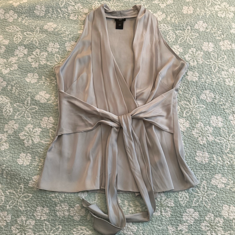 Ann Taylor Silver Sleeveless V-Neck Tie Front Blouse